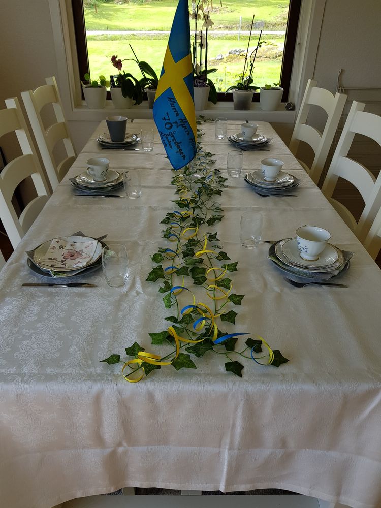 Blomstergirlang Gröna Löv
