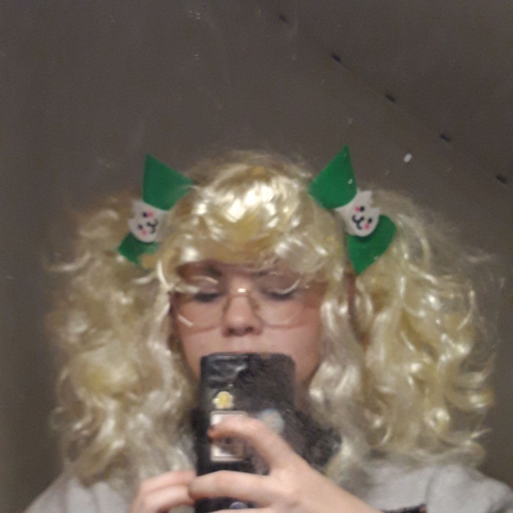 Blond Bølgete Parykk