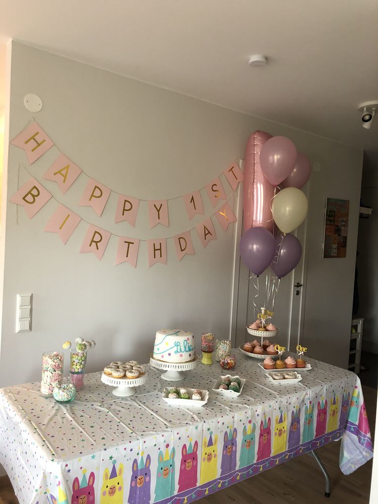 Duk Llama Party