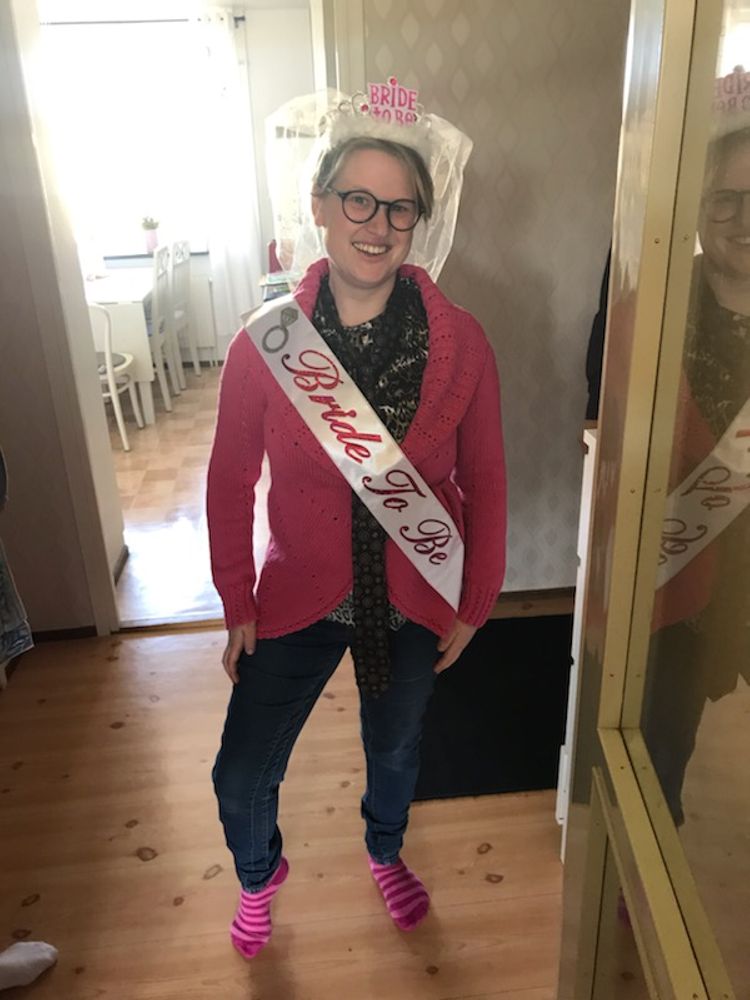Bride to Be Tiara Hunnulla