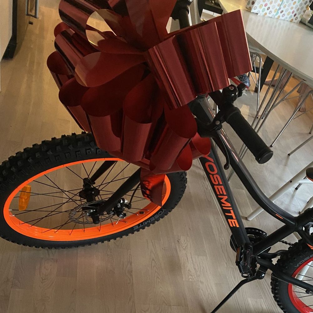 Gigantisk Presang-rosett Rød Metallic