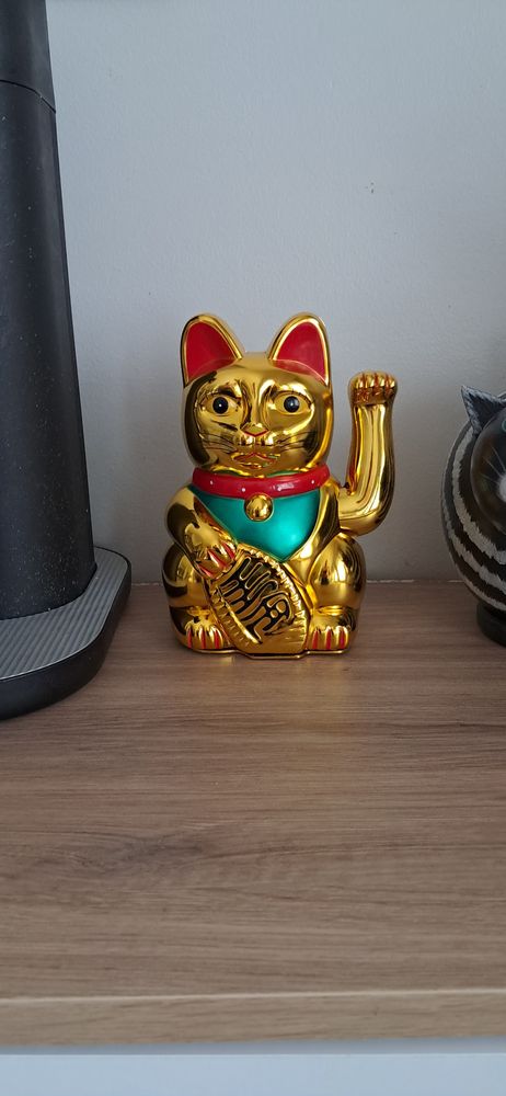 Orientalisk Vinkande Katt