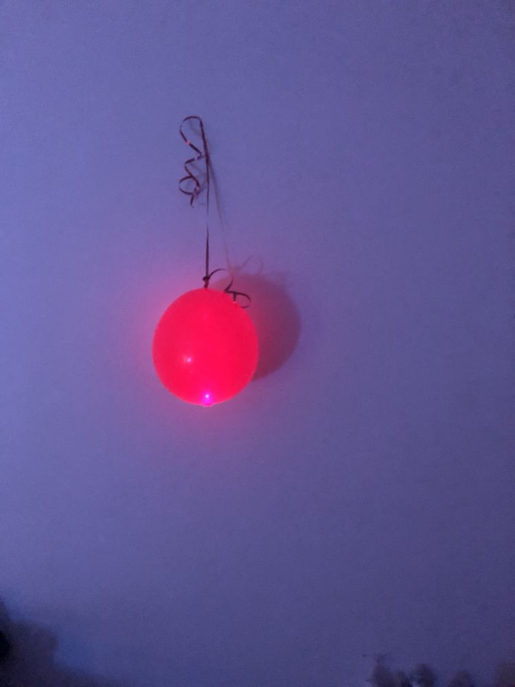 LED-Ilmapallot Punaiset