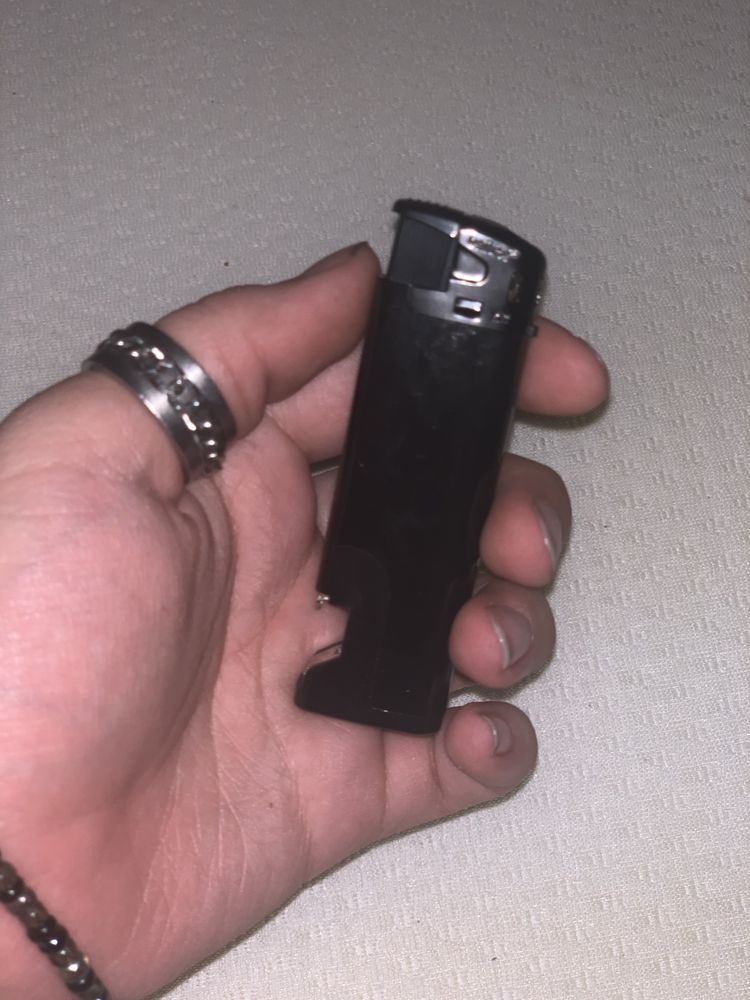 Tändare med Kapsylöppnare