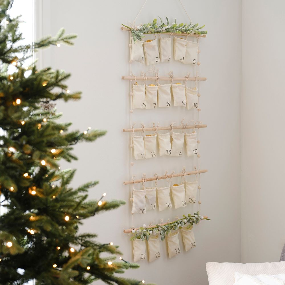 Adventtikalenteri Riippuvat Pussit
