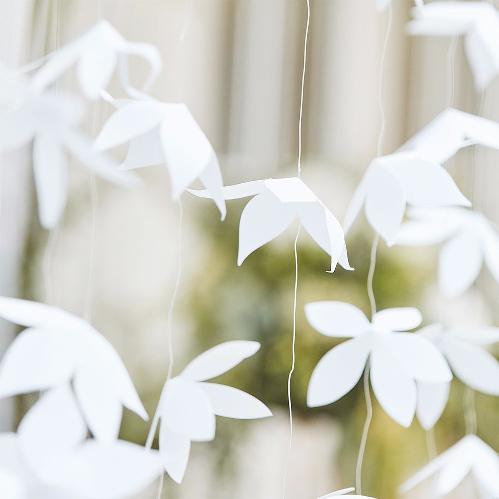 Backdrop Origamikukat Valkoiset