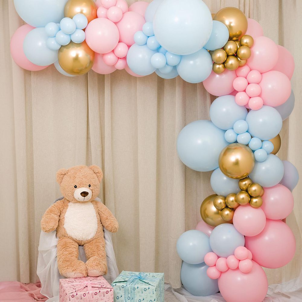 Ilmapallokaari Gender Reveal