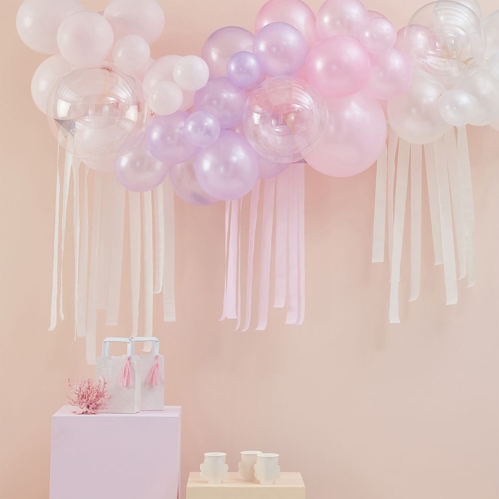 Ballongbue Pastell med Streamers