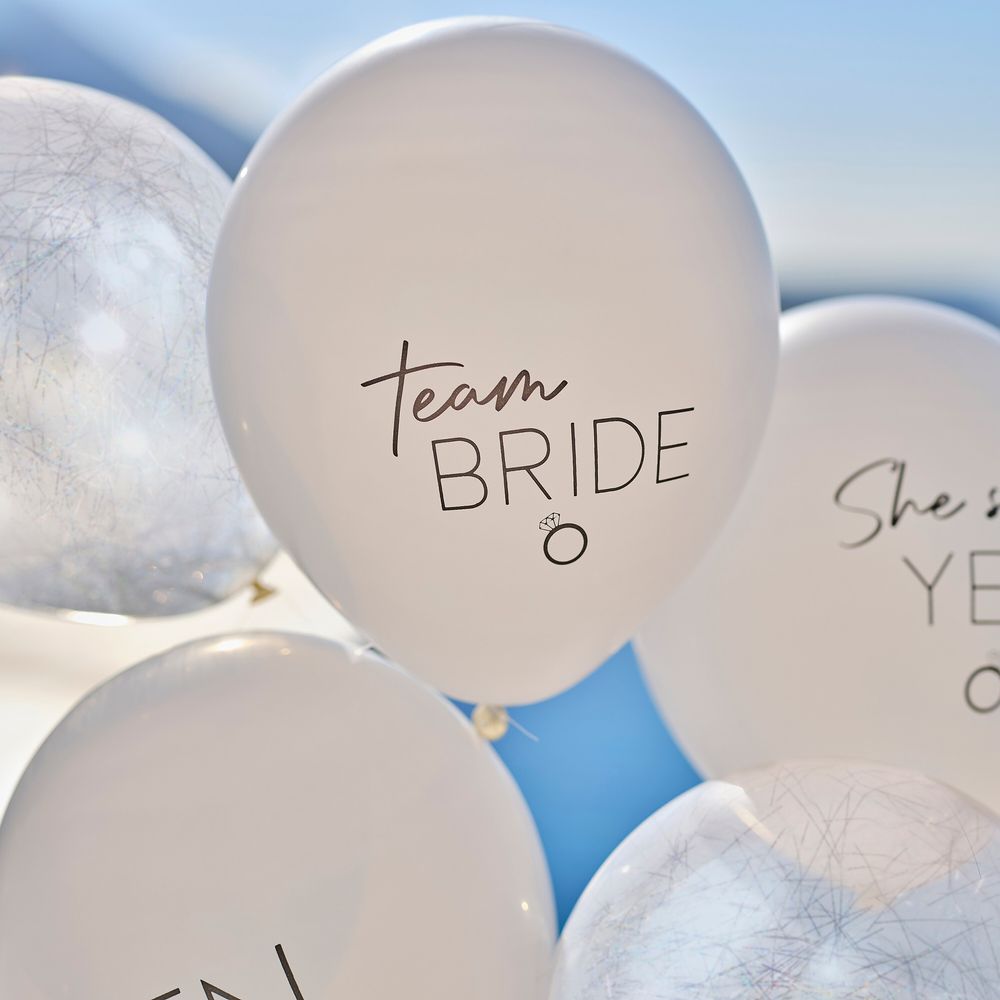 Ilmapallot Team Bride