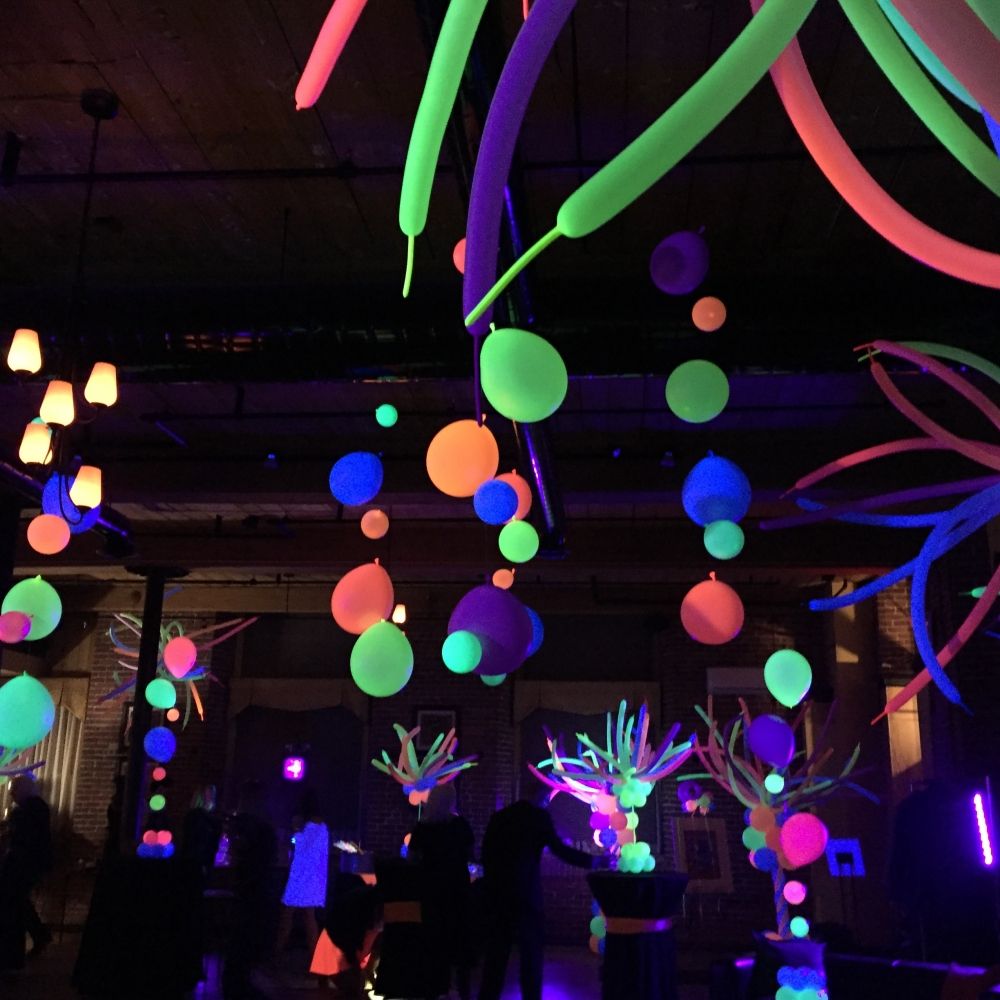 Ballonger UV Neon