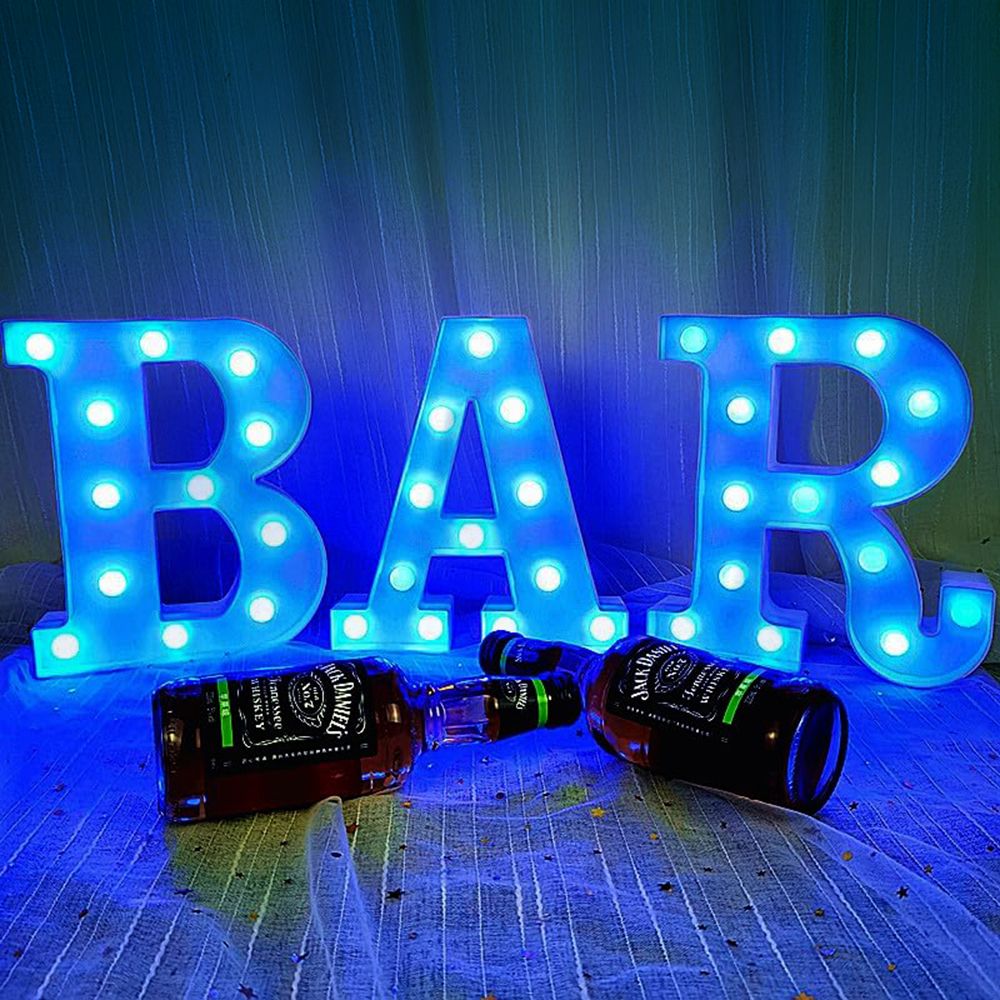 Bokstav med LED-belysning RGB