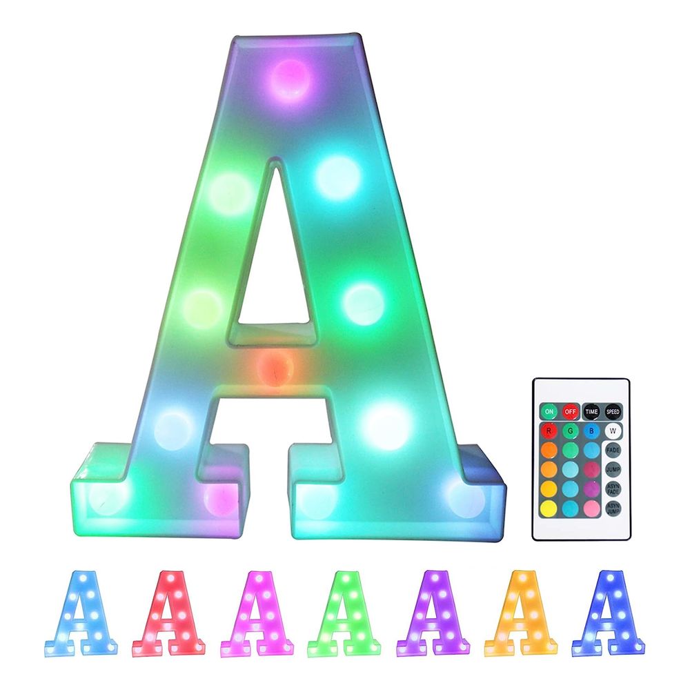 Bokstav med LED-belysning RGB