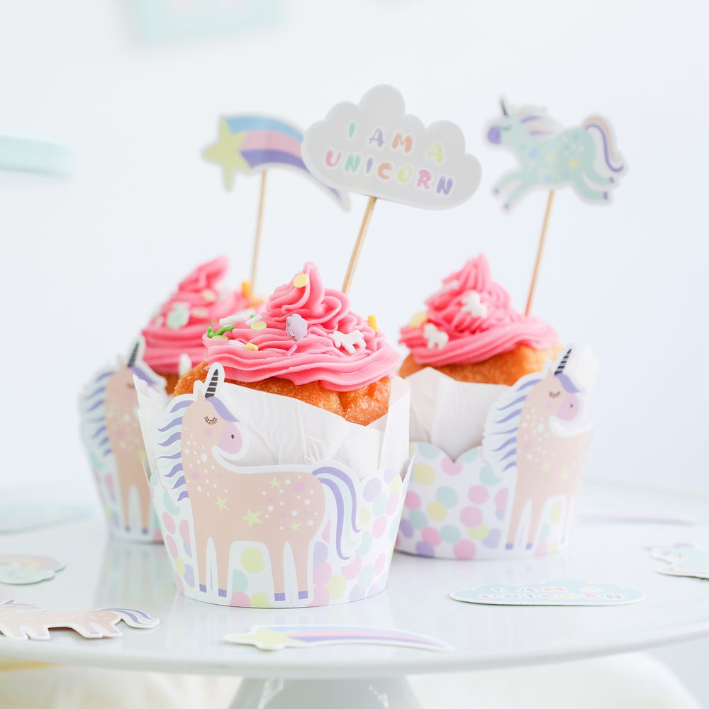 Cupcake Wrappers Kit Unicorns & Rainbows