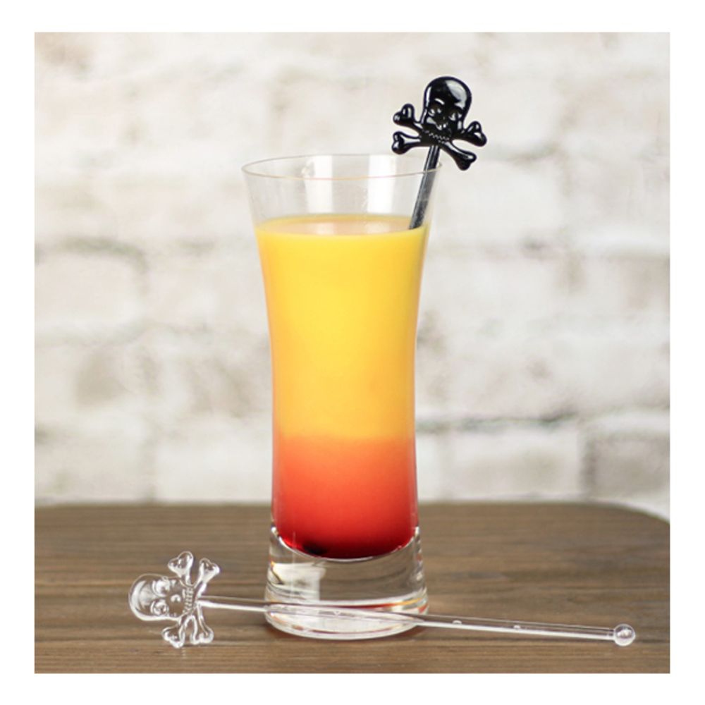 Drinkkitikut Pääkalloilla