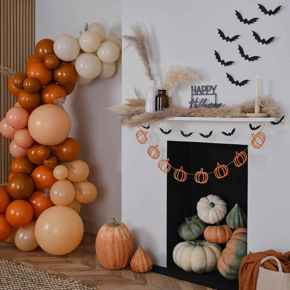 Girlander i Tre Halloweengresskar