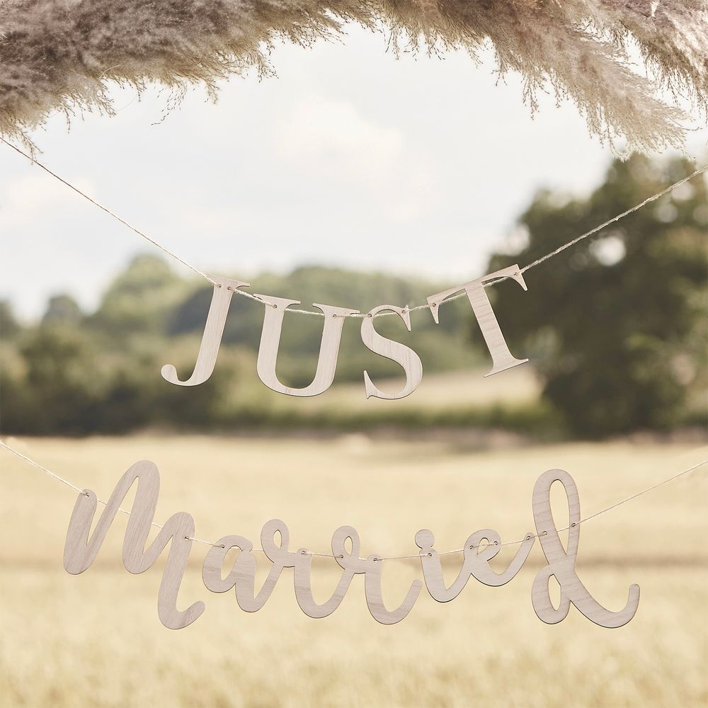 Girlang i Trä Just Married