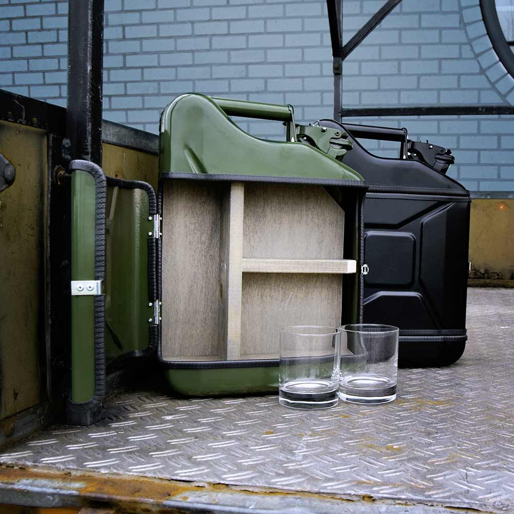 Jerrycan Gavesett