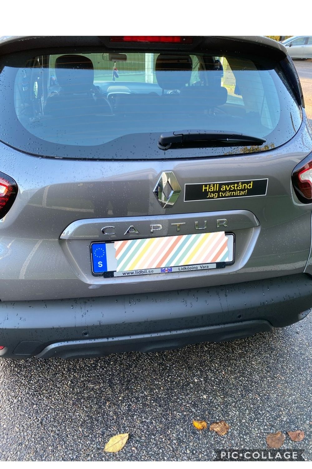Bildekal Håll Avstånd Jag Tvärtnitar