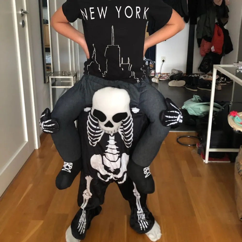 Carry Me Skelet Børnekostume