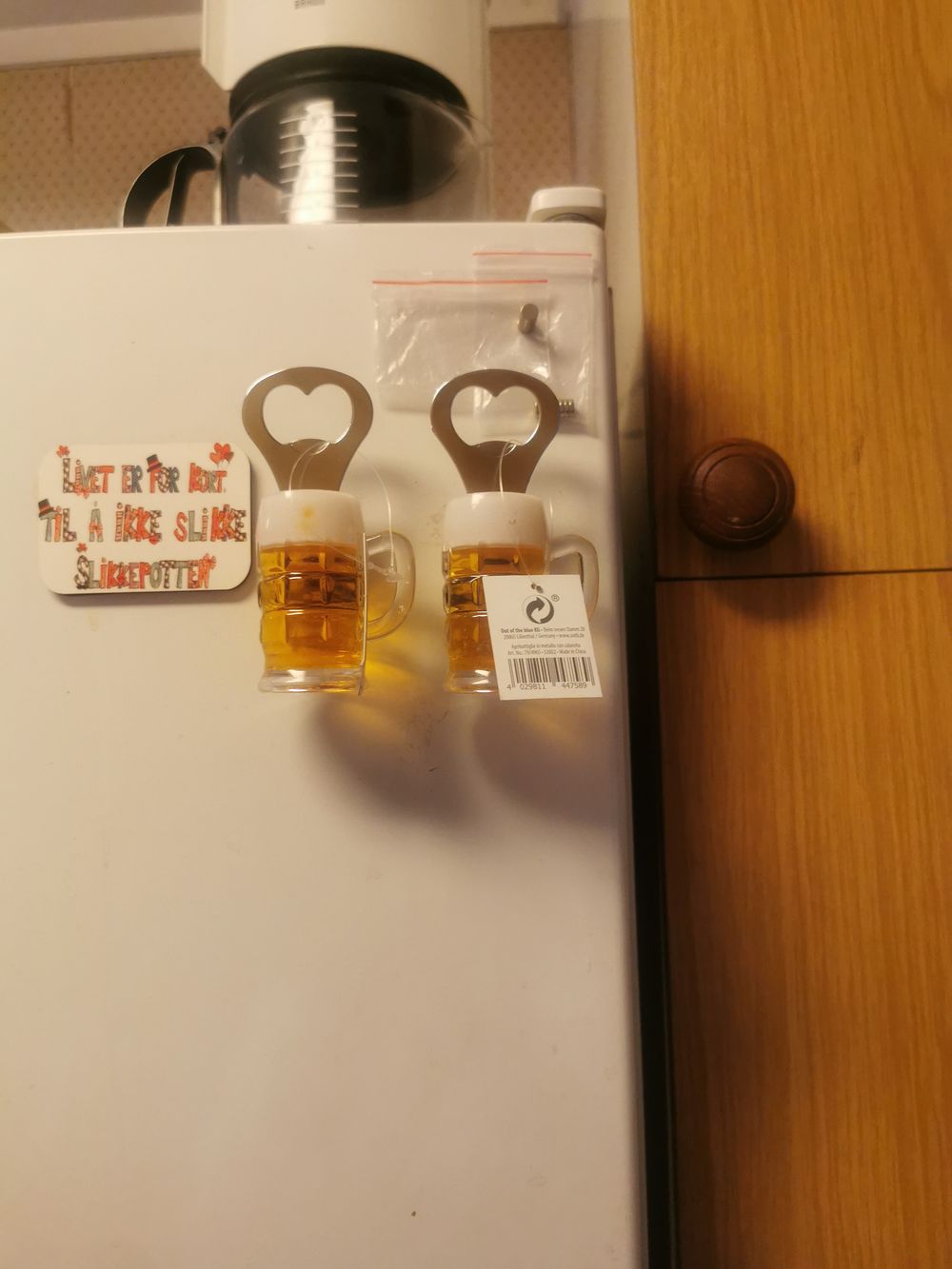 Kapsylöppnare Ölglas med Magnet