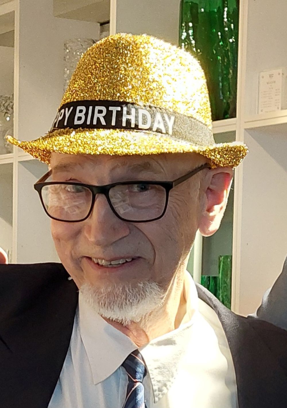 Guldhatt Happy Birthday