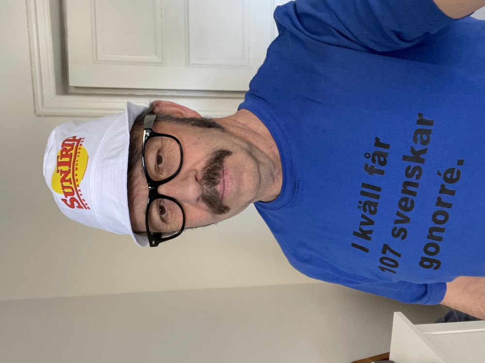 Ikväll Får 107 Svenskar Gonorré T-shirt