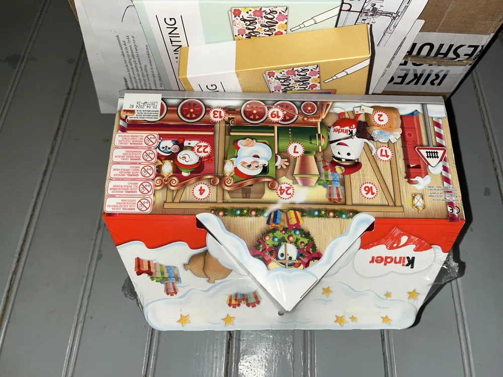 Kinder Adventskalender Hus