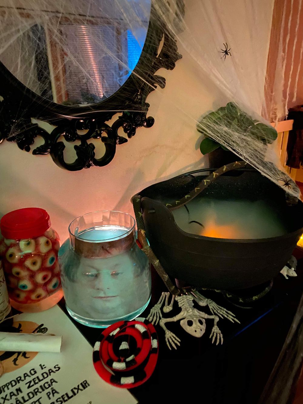 Laboratorieglass med Øyne