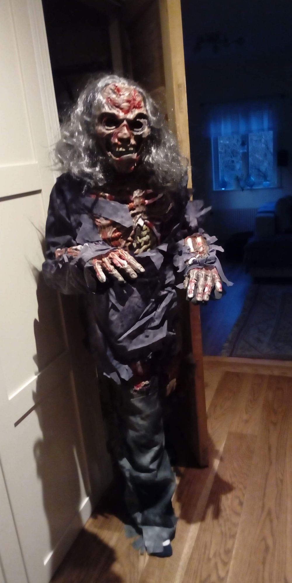 Pelottava Zombi Naamiaisasu