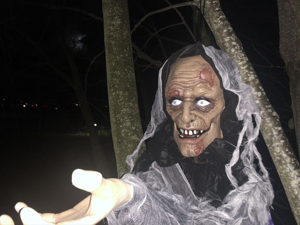 Lydaktiveret Talende Zombie Rekvisit