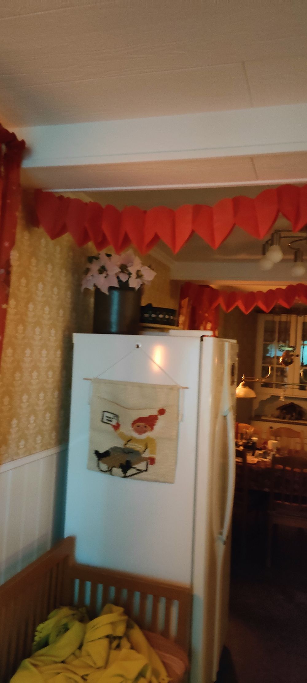 Pappersgirlang Hjärtan Röd