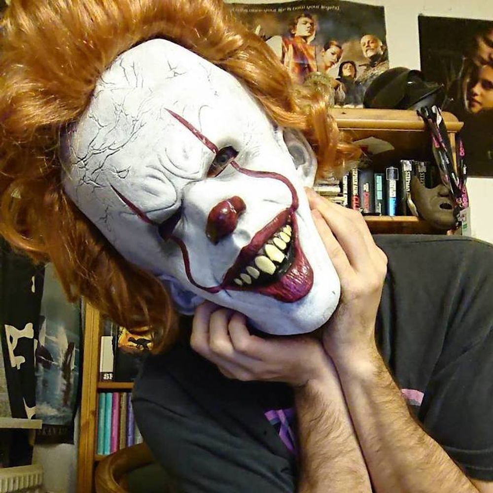 Pennywise IT Deluxe Maske