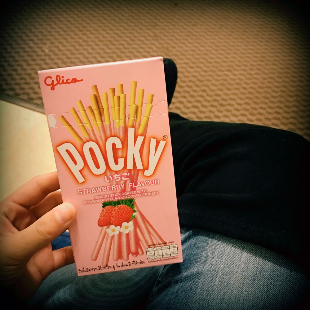 Pocky Strawberry