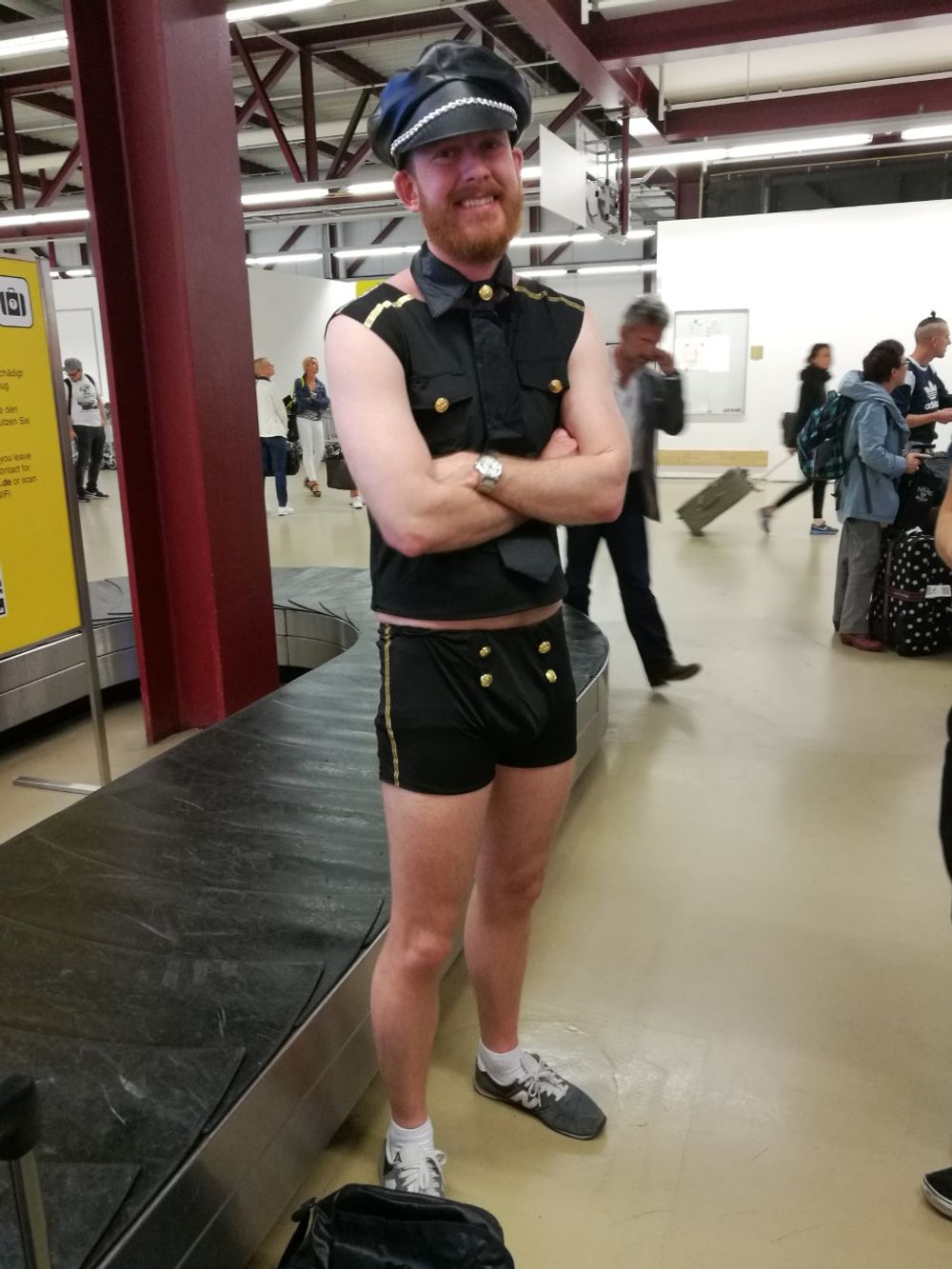Polisman med Shorts Maskeraddräkt