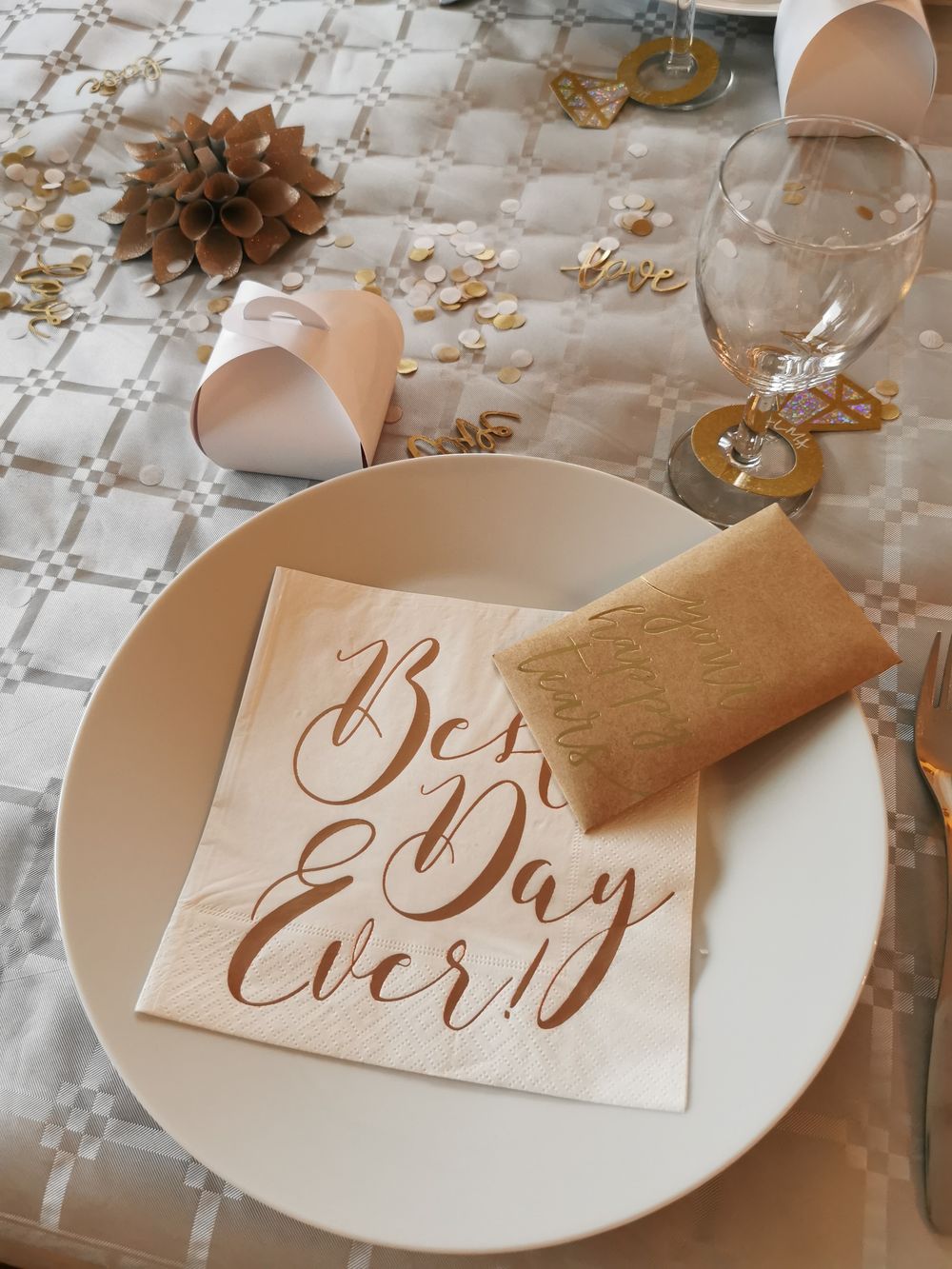 Servetit Best Day Ever