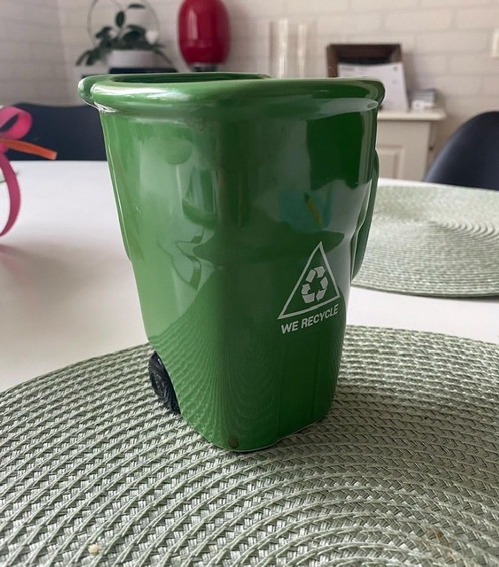Soptunna Mugg