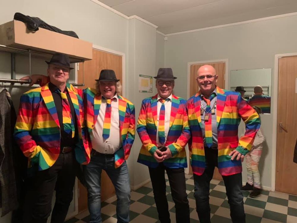 Suitmeister Regnbue Kostume