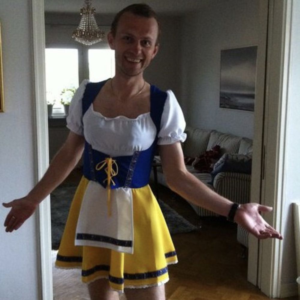 Ruotsityttö Naamiaisasu
