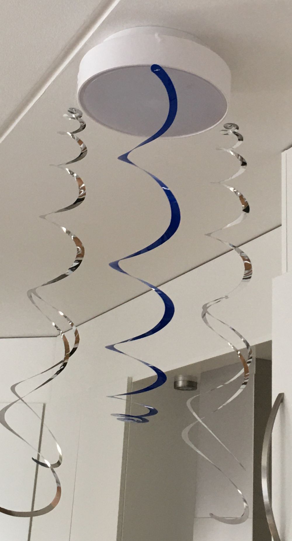 Swirls Tummansininen Riippuva Koriste