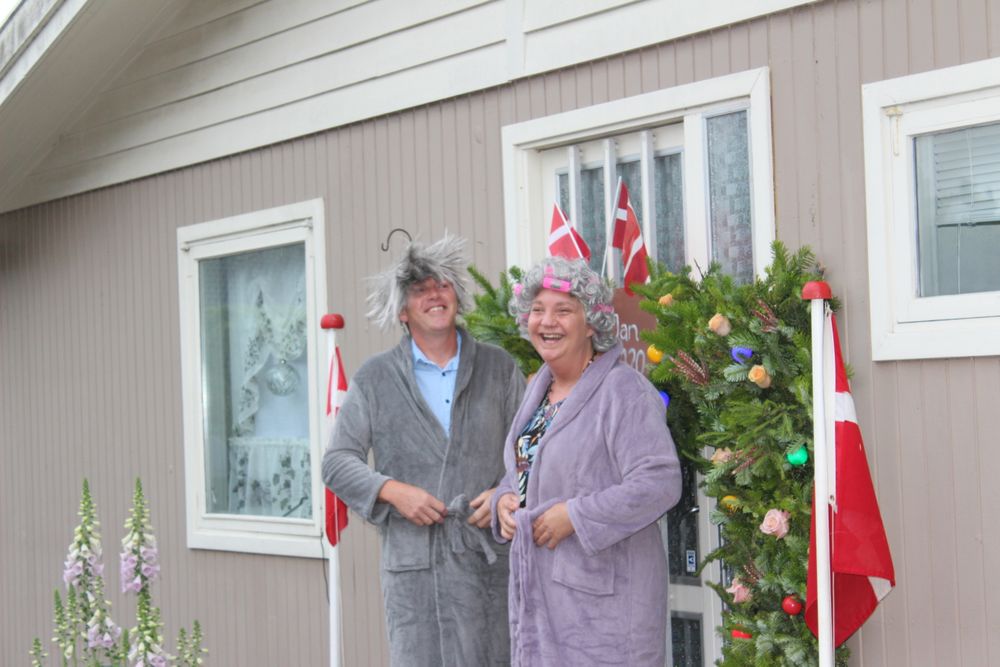 Tant Grå Peruk med Hårrullar