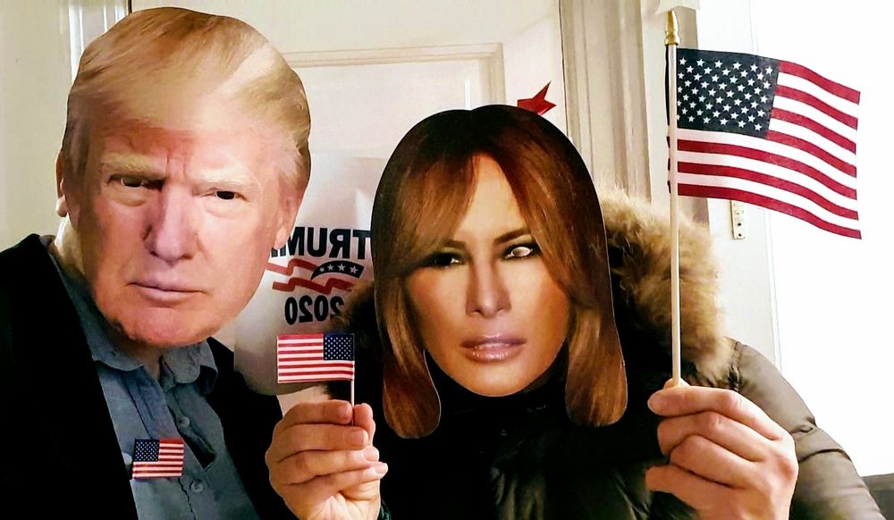 Trump Pappmaske