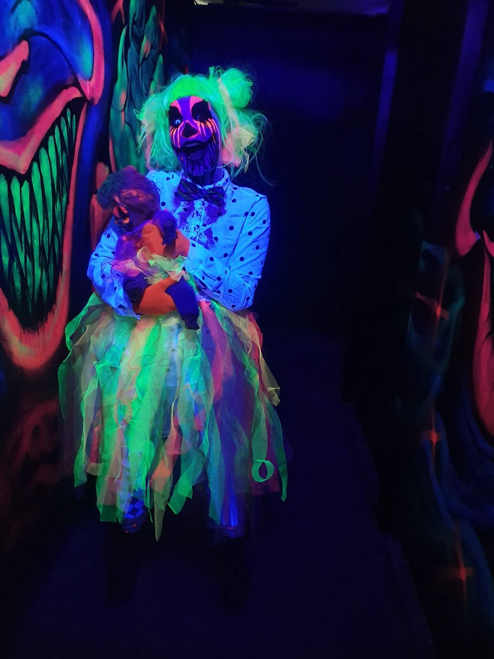 UV-neonsormikkaat