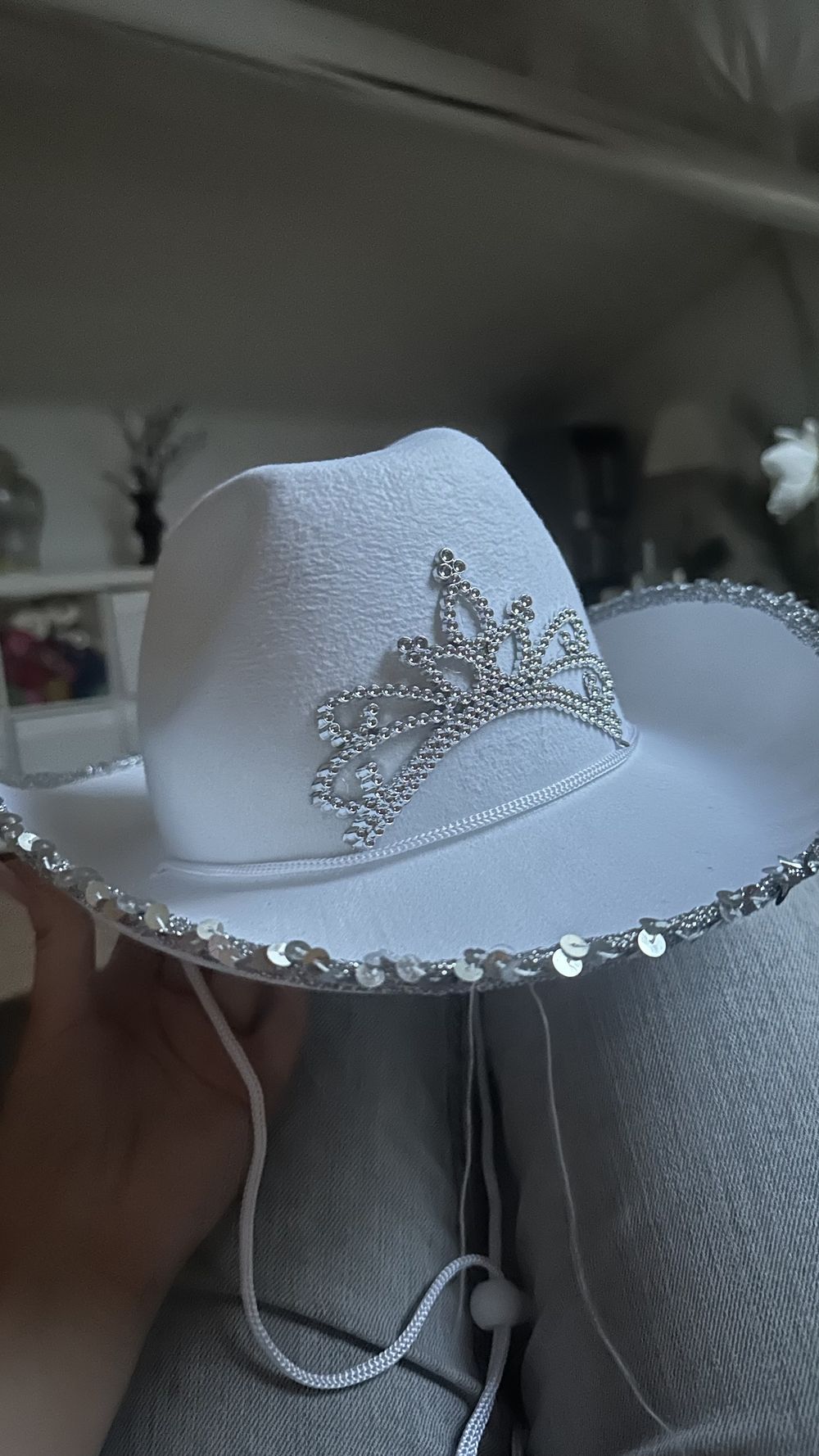 Hvit Cowboyhatt med Hodebøyle