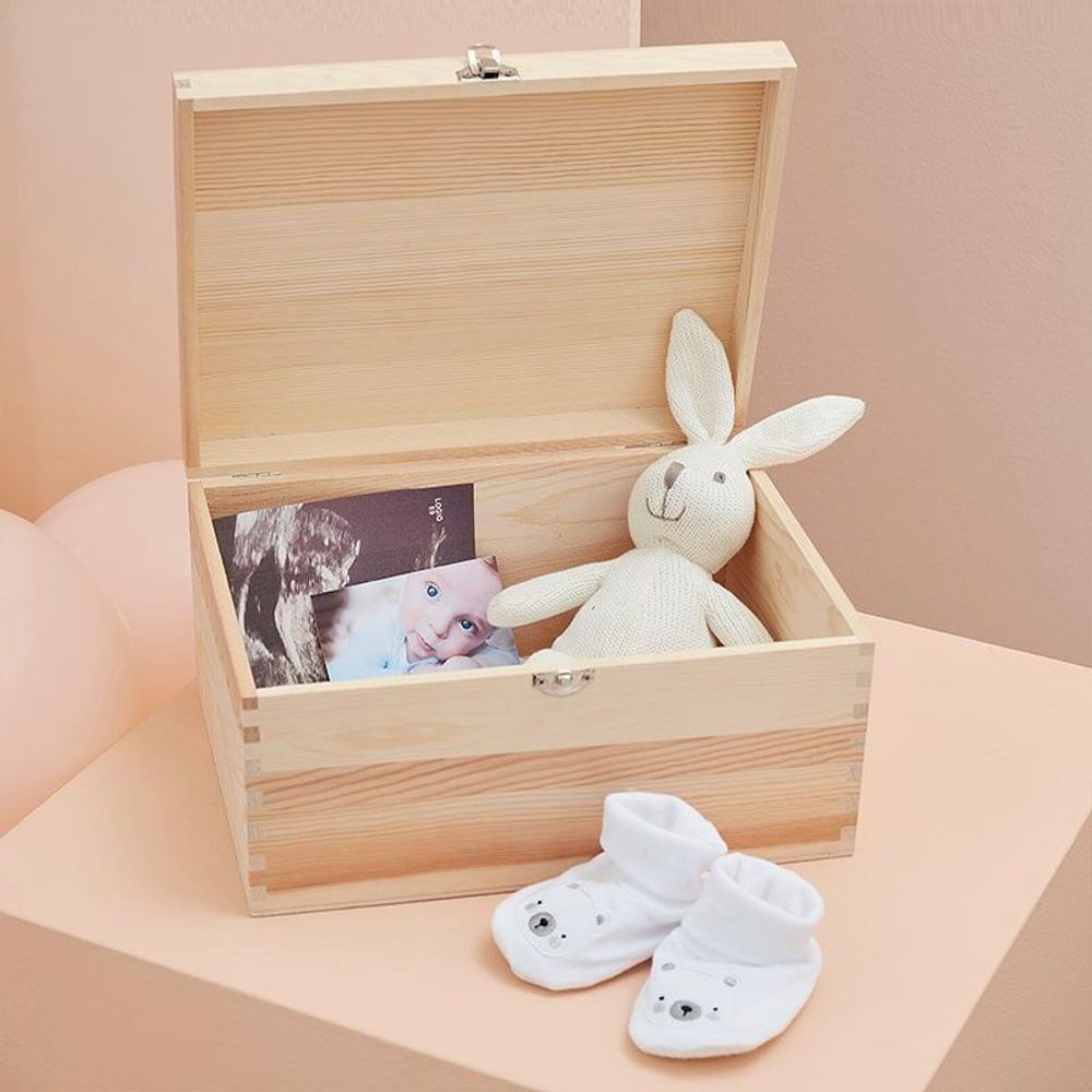 Minneboks av Tre Baby In Bloom