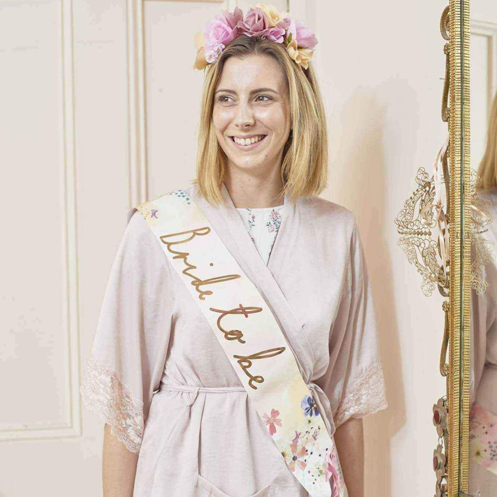 Olkanauha Bride to Be Kukat