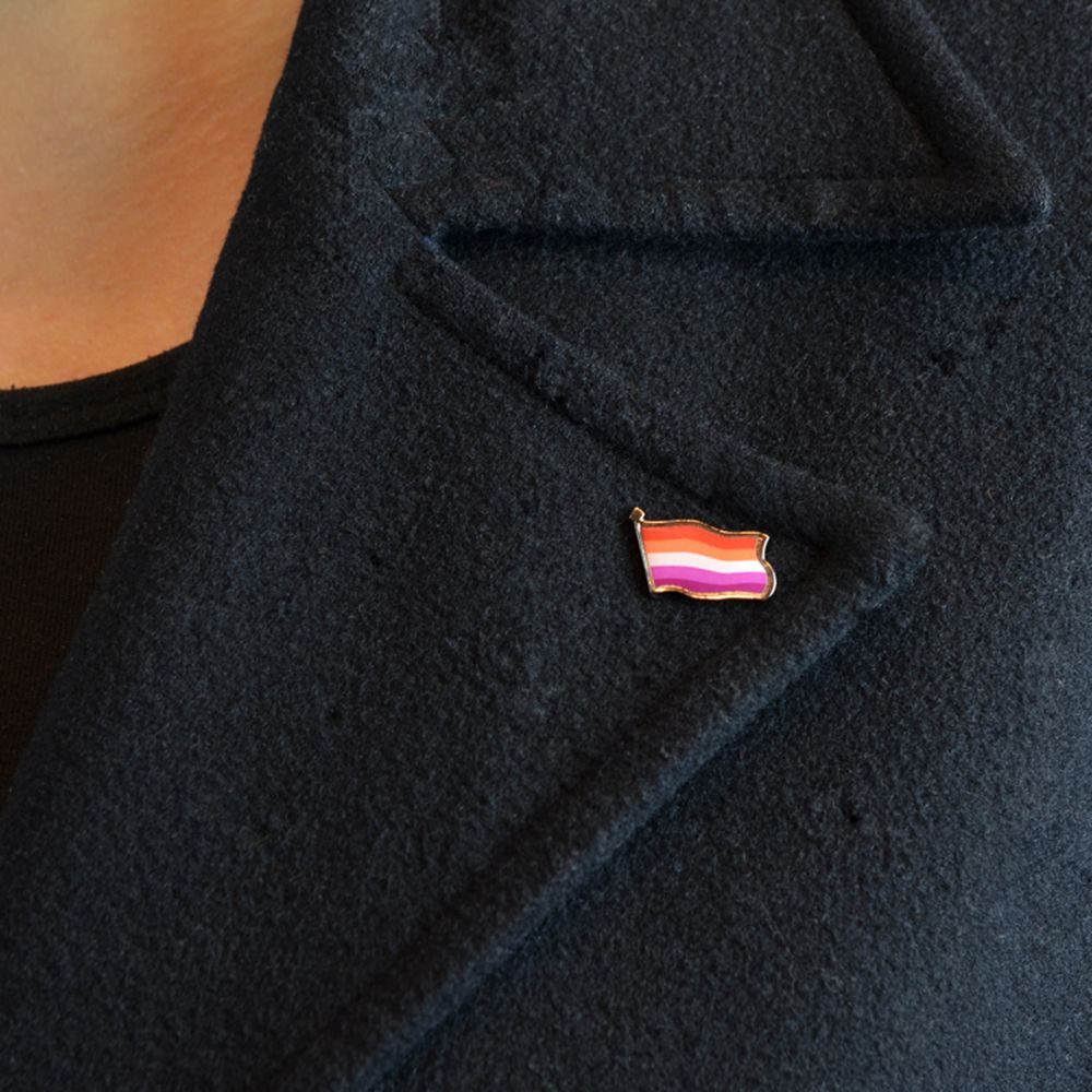 Pinflagga Pride Lesbian