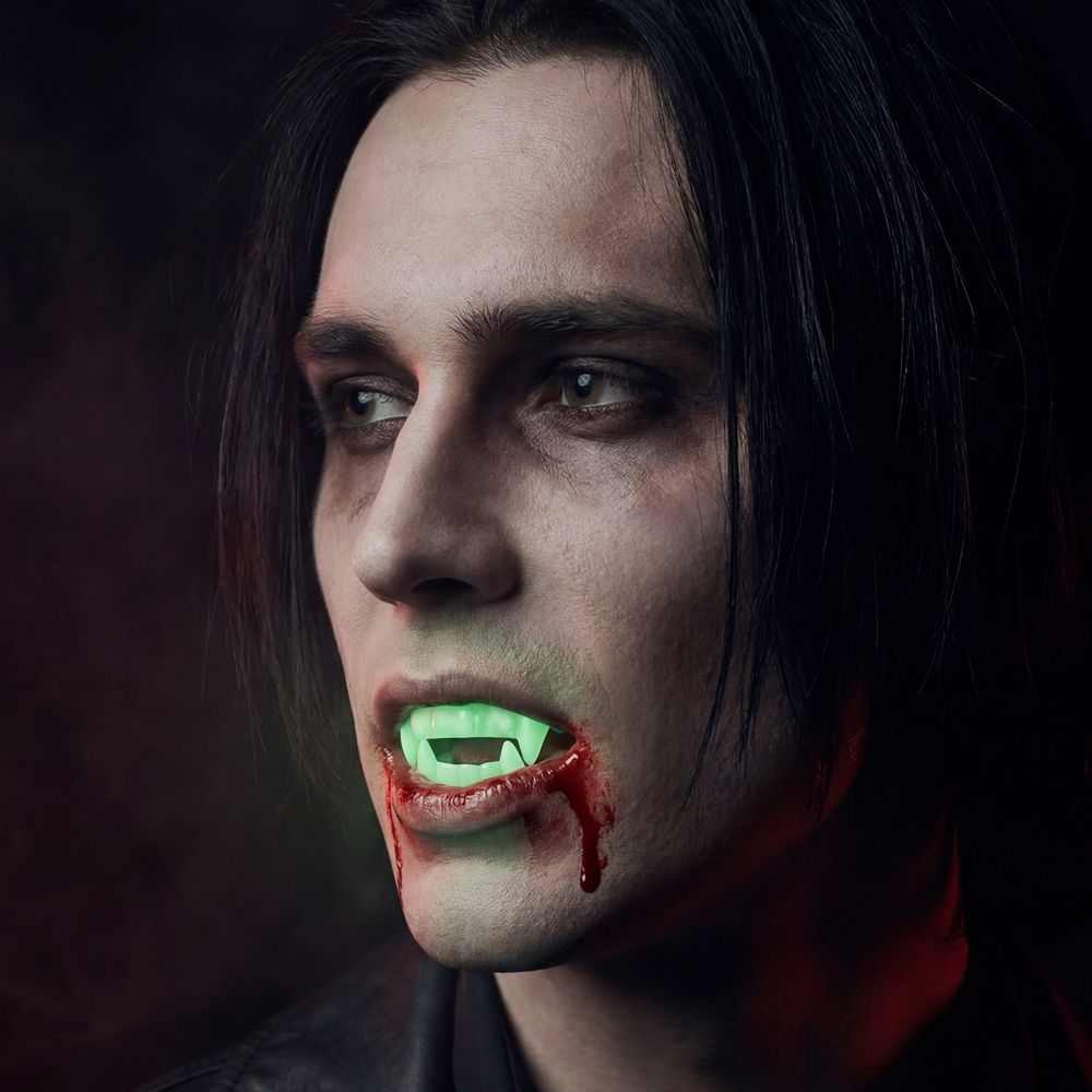 Självlysande Vampyrtänder
