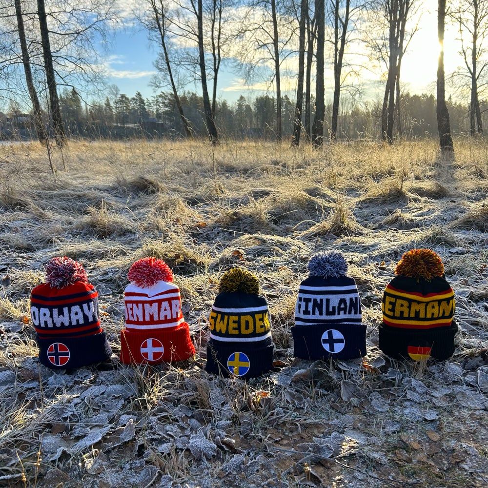 Stickad Mössa Pom Pom Finland