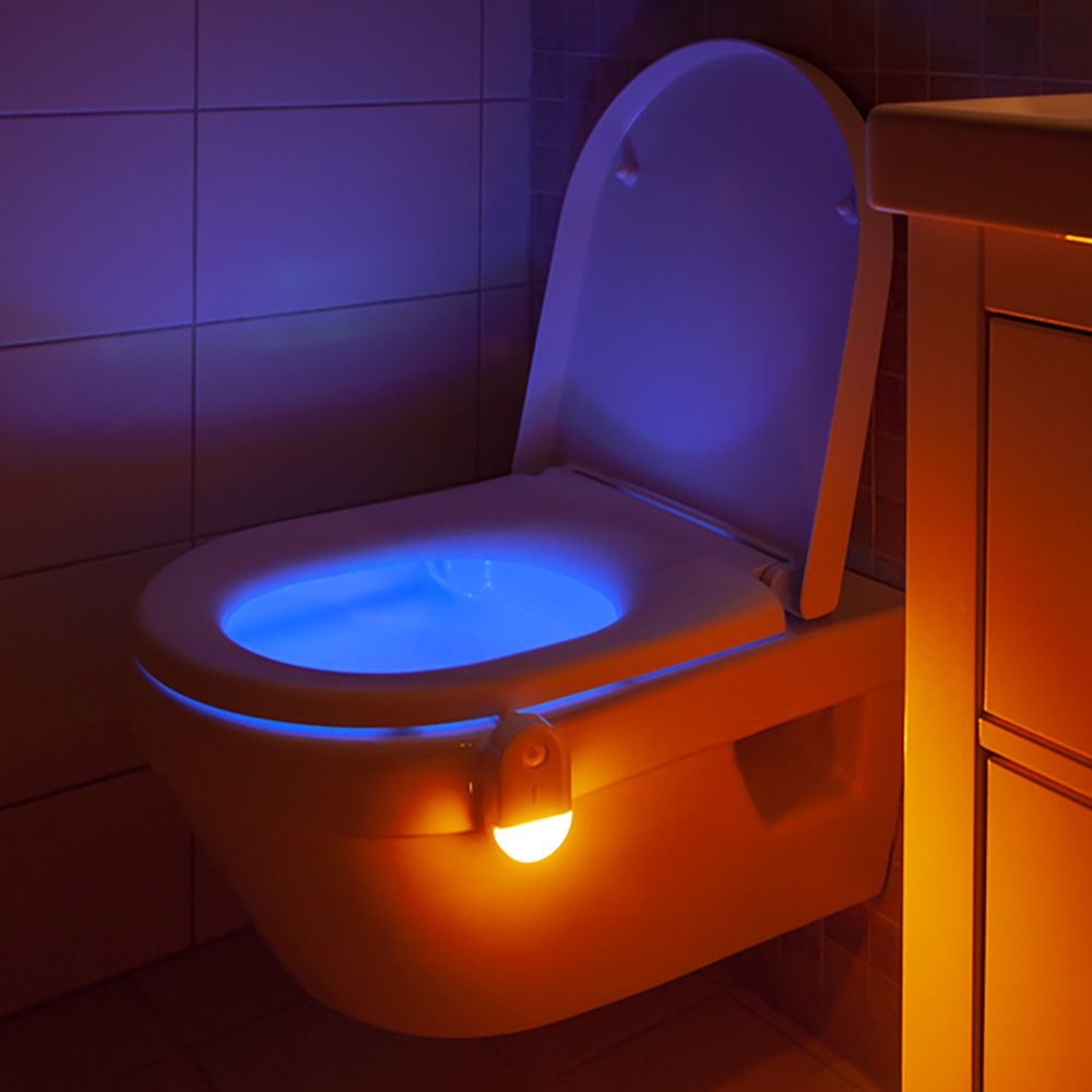 Liiketunnistimella Varustettu WC-valo