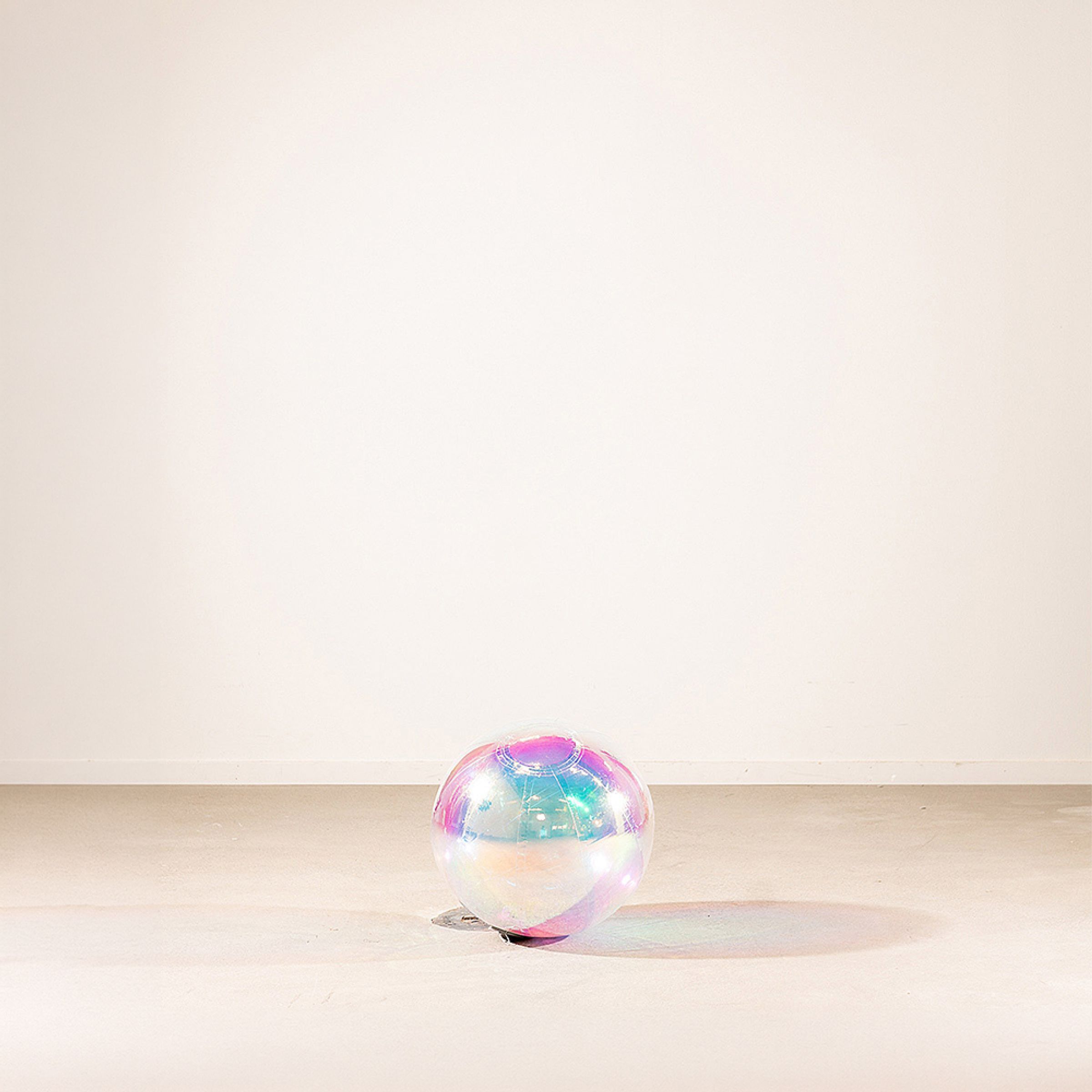 Oppustelig Spejlkugle Iridescent - 40 cm